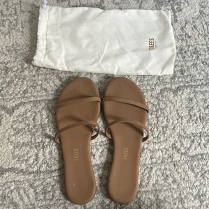TKEES sandals